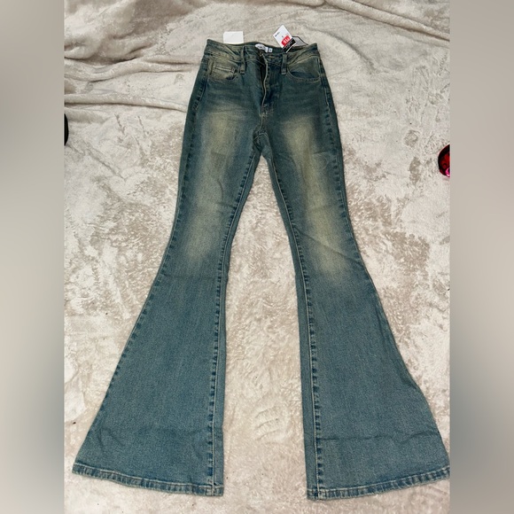 Rue21 Denim - Rue21 Vintage Wash Flare Jeans